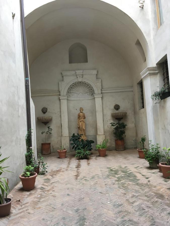 Domus Next Campo De'Fiori With Thermal Shower Roma Eksteriør bilde
